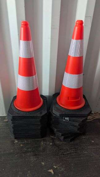 (20) KJ 28" Highway Traffic Cones - K1428 image