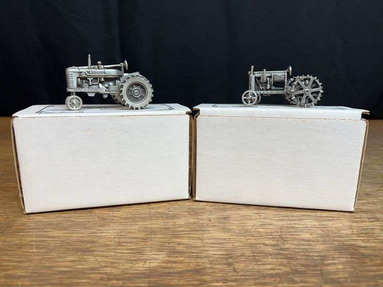 (2) 1/43 Farmall F14 + Super M-TA Pewter NIB SC image