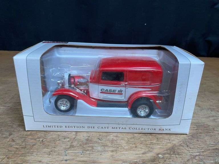 1/25 Case-IH 1932 Ford Sedan NIB SC image