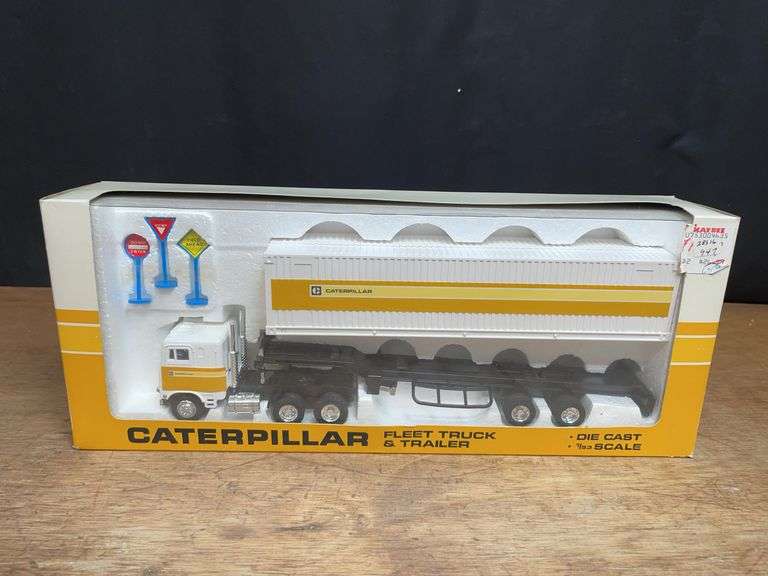 1/53 Caterpillar Semi NIB Shinsei image