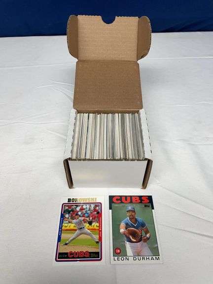 200 ct. Box of Chicago Cubs Baseball Cards image