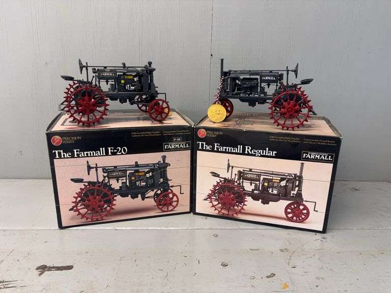 1/16 Farmall Regular + Farmall F20 Precision Ertl image