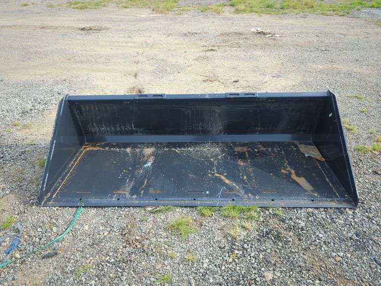 84" Wolverine Track Duty Bucket TDB-11-84W - Skid Steer image