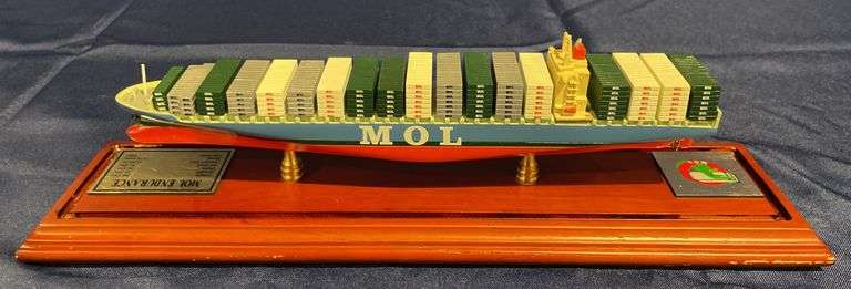 MOL Endurance Container Ship Rich Creations International Model image