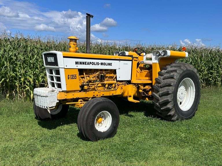 Minneapolis Moline G1355 Diesel image