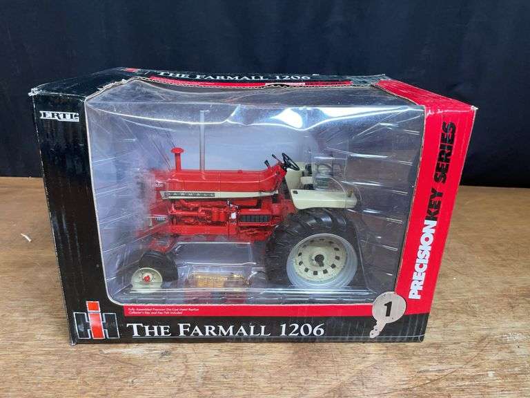 1/16 Farmall 1206 Precision Key NIB Ertl image
