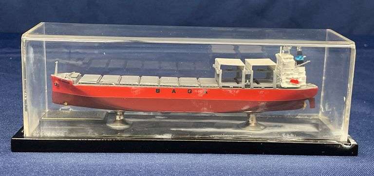 1/1250 Saga Adventure Cargo Ship Model image