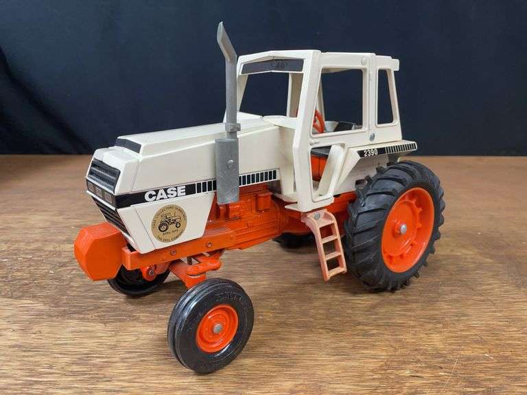 1/16 Case 2390 Collector Ertl image