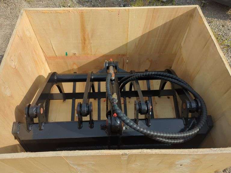 Mini Skid Steer Attachment - 38" CFG Industrial M-HGB Hydraulic Grapple image