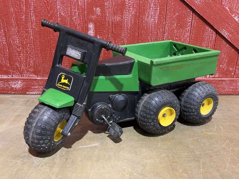 John Deere AMT Pedal Ertl image