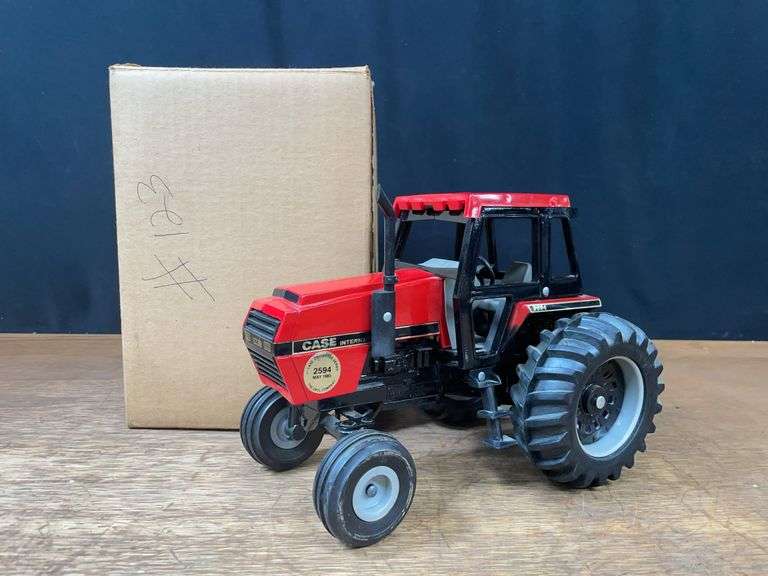 1/16 Case-IH 2594 1985 Collector NIB Ertl image