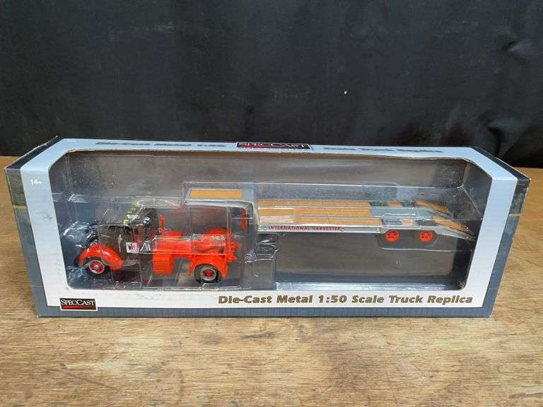 1/50 IH Lowboy Semi NIB SC image