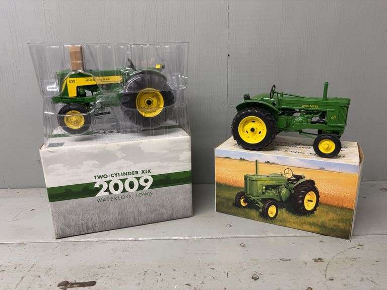 1/16 John Deere Model 630 Standard + 60 Standard Two Cylinder Expo Ertl image