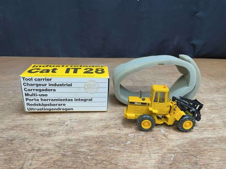 1/50 Caterpillar IT28 Tool Carrier NIB Conrad image