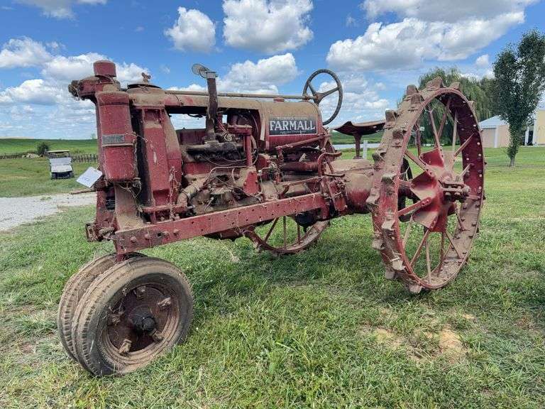 Farmall F-12 image