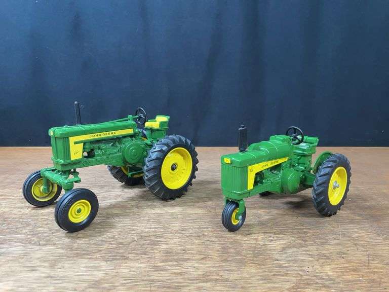 (2) 1/16 John Deere 630 LP + 720 Hi-Crop Ertl image