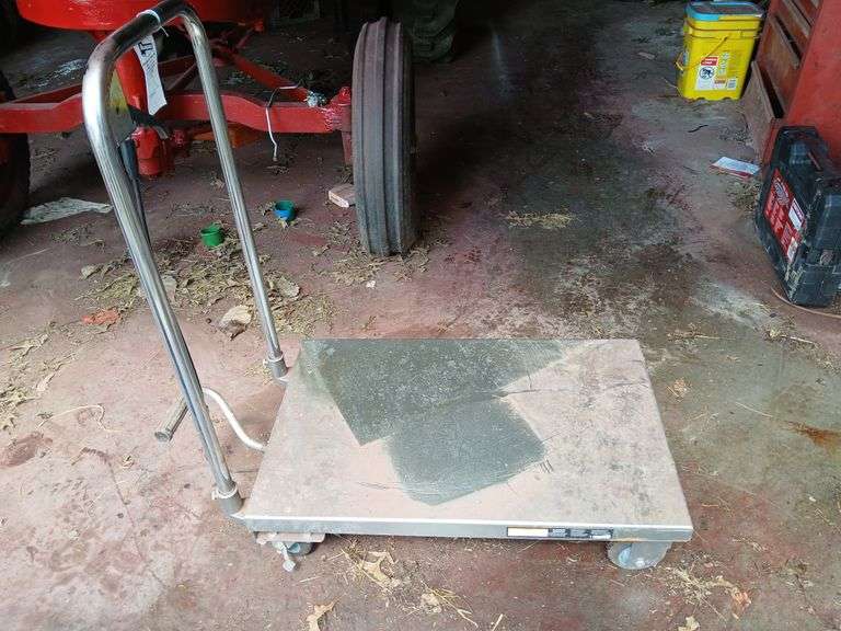 Hydraulic lift table image