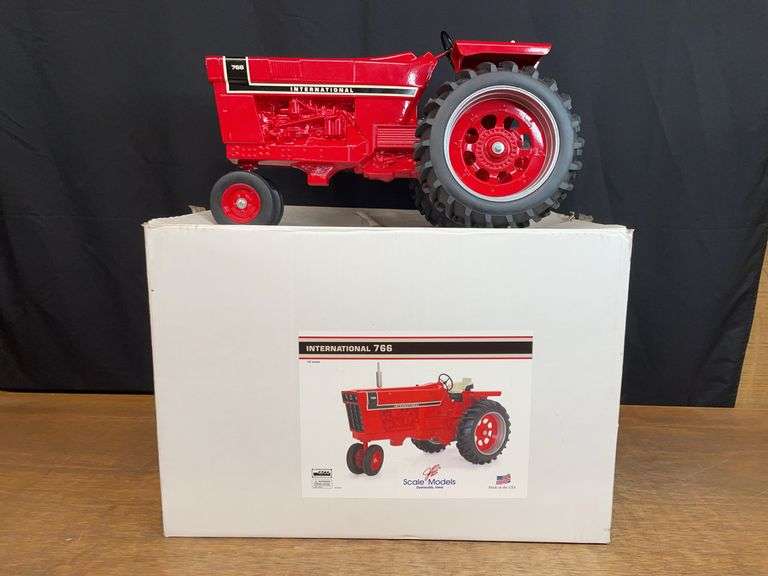 1/8 IH 766 NIB SM image