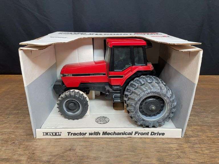 1/16 Case-IH Magnum 7240 Special Edition NIB Ertl image