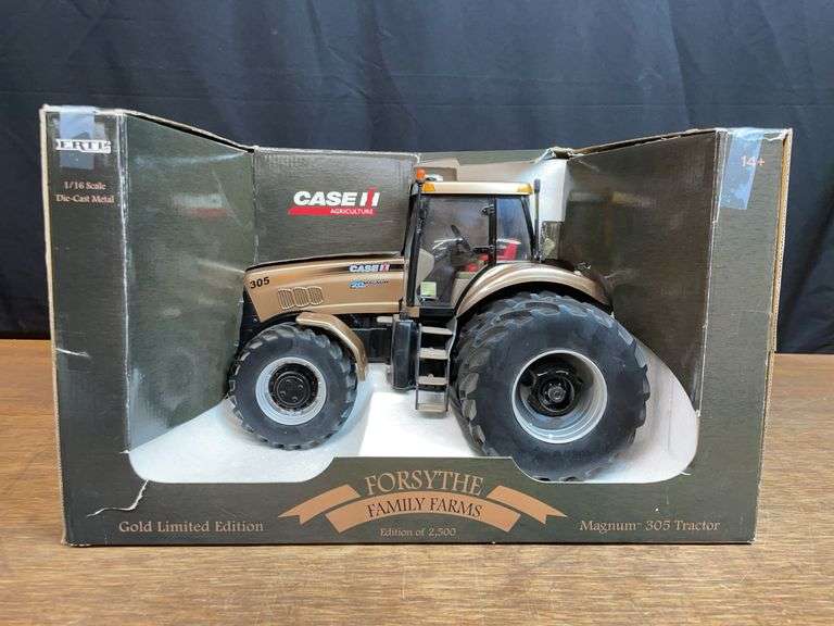 1/16 Case-IH Magnum 305 Gold Forsythe Farms NIB Ertl image