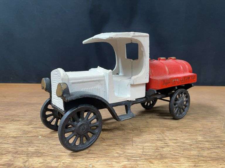 Duggan Petroleum Co. Truck image