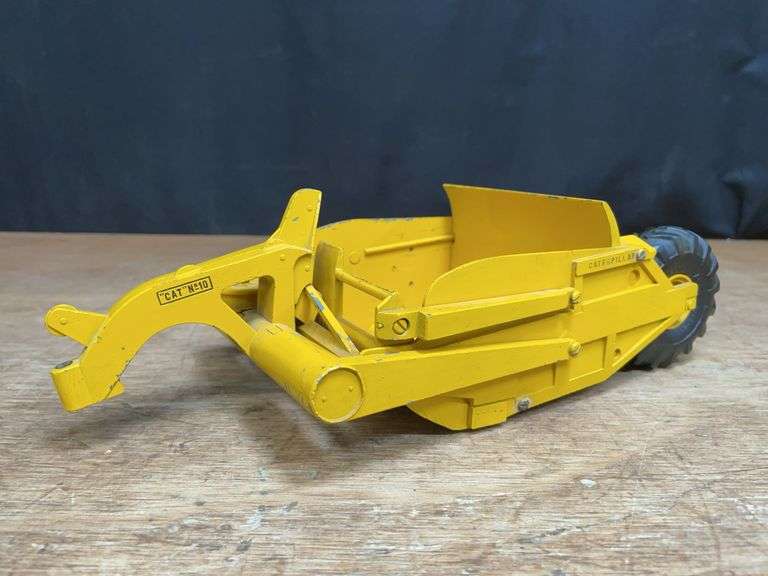 1/24 Caterpillar No. 10 Scraper Reuhl image
