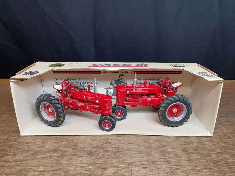 (2) 1/16 Farmall Super H + Super M FPS NIB SM image
