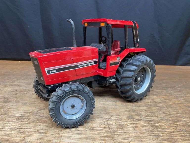 1/16 IH 5488 1994 First Edition Ertl image