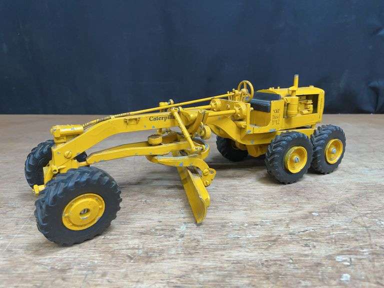 1/24 Caterpillar No. 12 Motor Grader Reuhl image