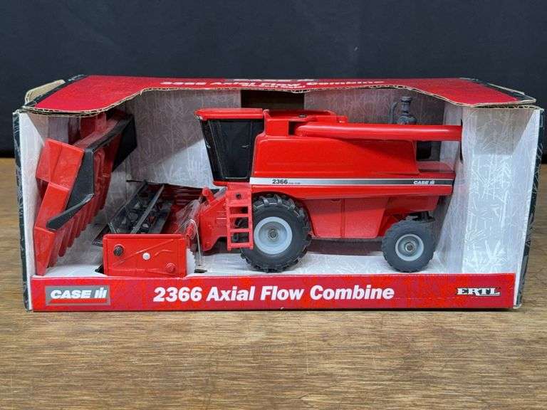 1/32 Case-IH 2366 Combine NIB Ertl image