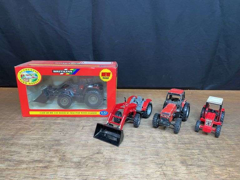 (4) 1/32 Case-IH + IH Tractors image