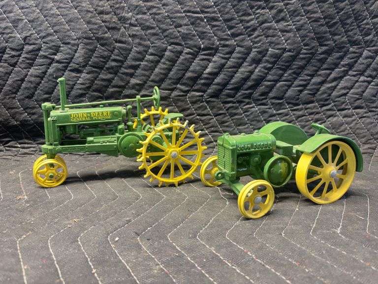 (2) 1/16 John Deere Model A + John Deere Model D Ertl image