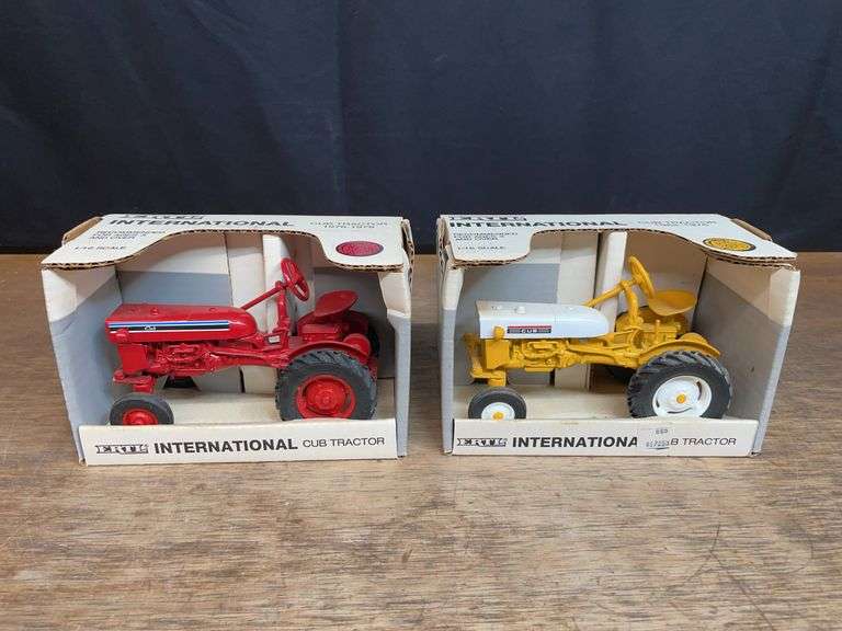 (2) 1/16 IH Cub NIB Ertl image