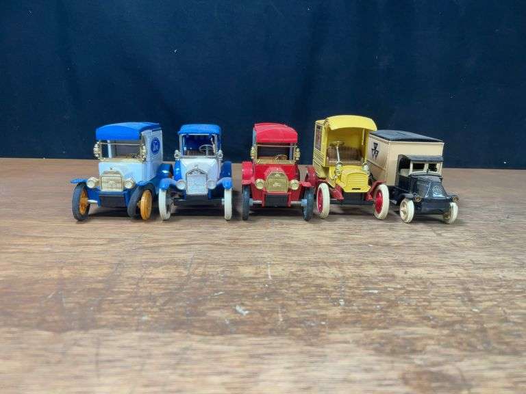 (5) Truck Banks image