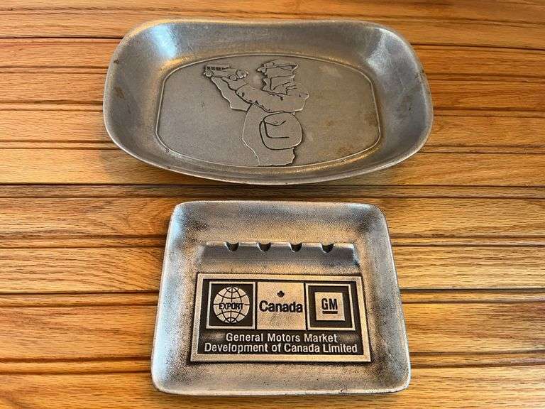 (2) Ashtrays image