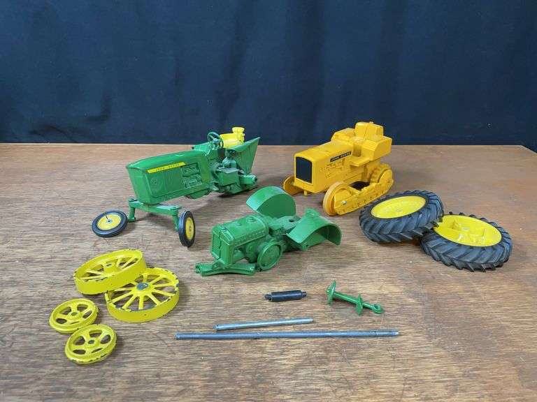 (3) 1/16 John Deere Rebuilder Lot image