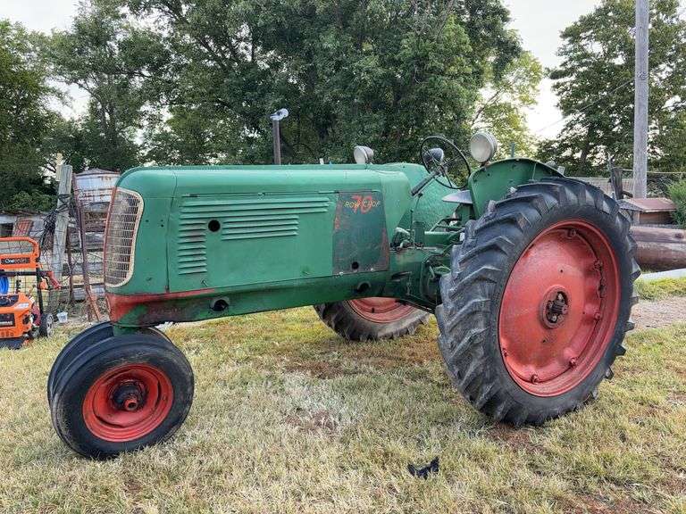 Oliver 70 Row Crop image