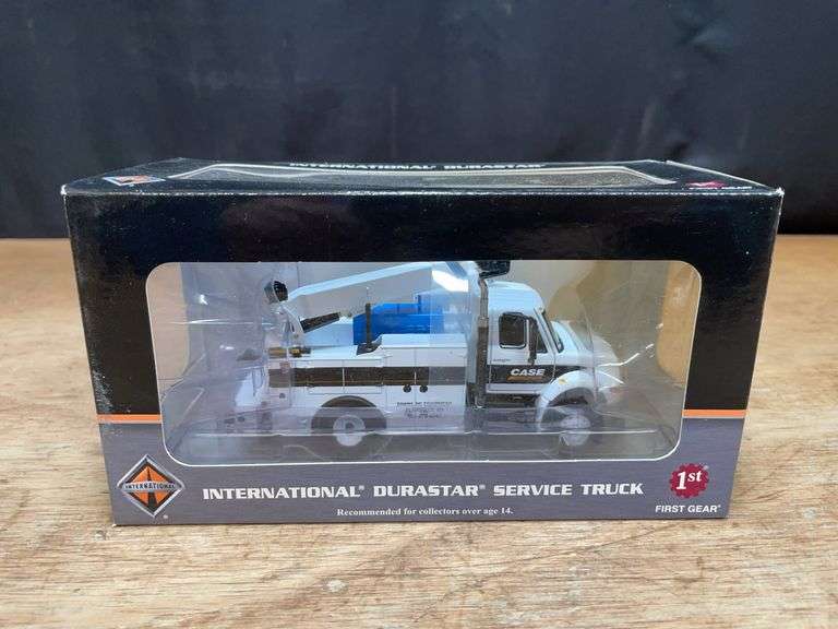 1/50 Case International Durastar Service Truck NIB 1st Gear image