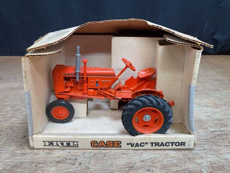 1/16 Case VAC NIB Ertl image