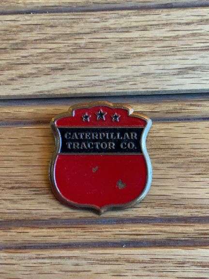 Caterpillar Tractor Co. Employee Badge image