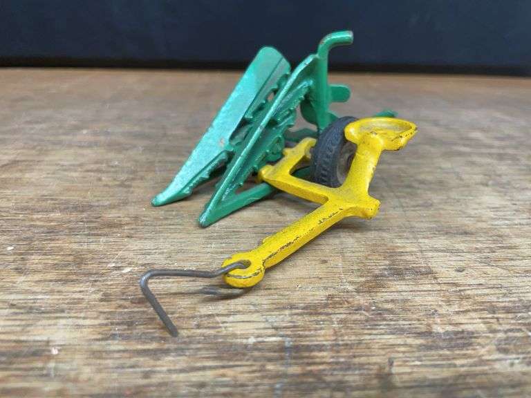 1/25 Corn Binder Arcade image