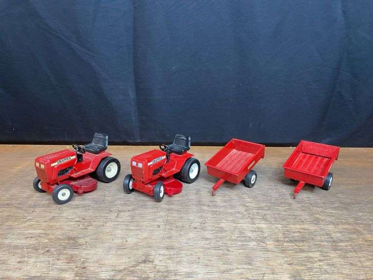 (2) 1/16 Snapper L&G Sets Ertl image