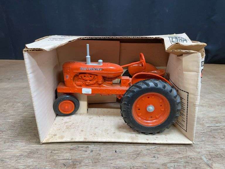 1/16 AC WD45 NIB Ertl image