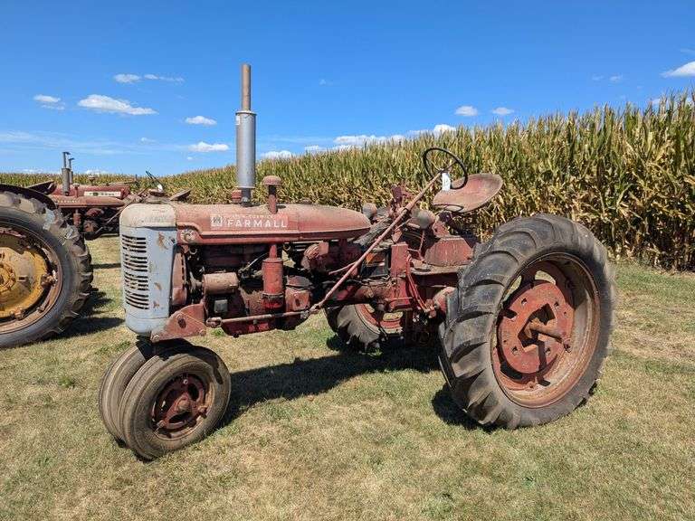 Farmall Super C image