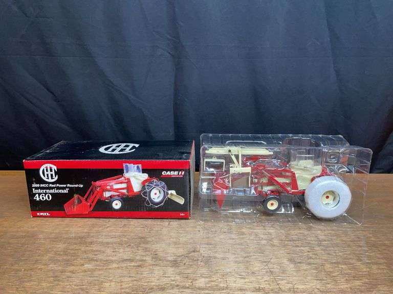 1/16 IH 460 2009 Red Power NIG Ertl image