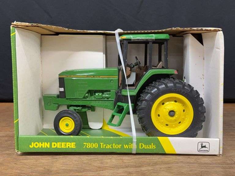 1/16 John Deere 7800 NIB Ertl image