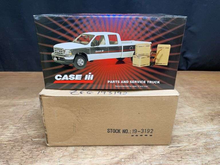 1/34 Case-IH Parts + Service Pickup NIB 1st Gear image