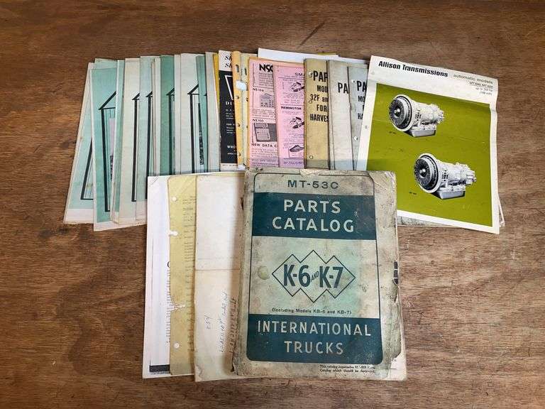 Manuals + Magazines image