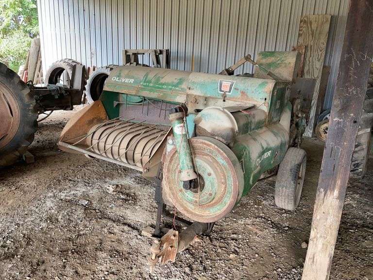 Oliver 62-T Square Baler image