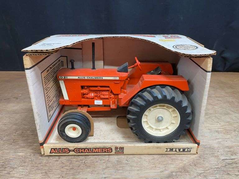 1/16 AC D21 NIB Ertl image